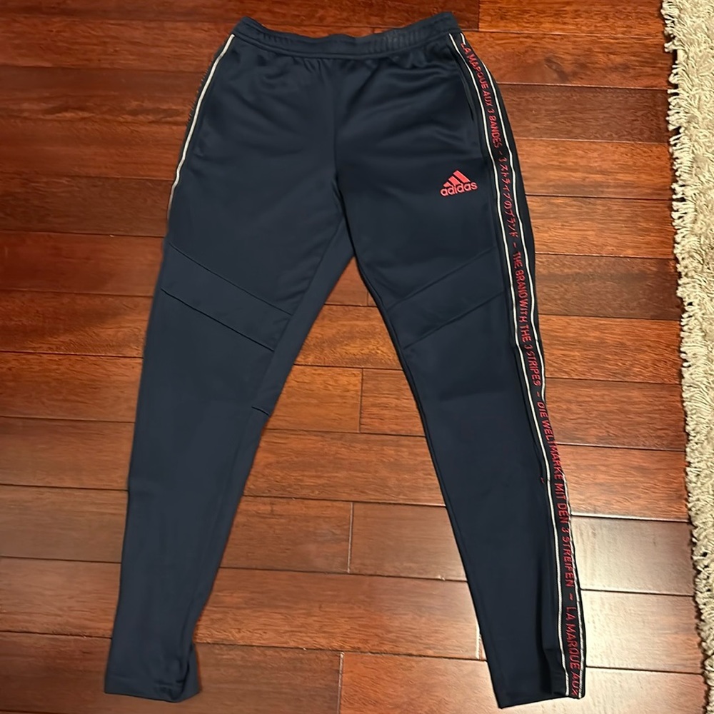 Men’s adidas size small jogger